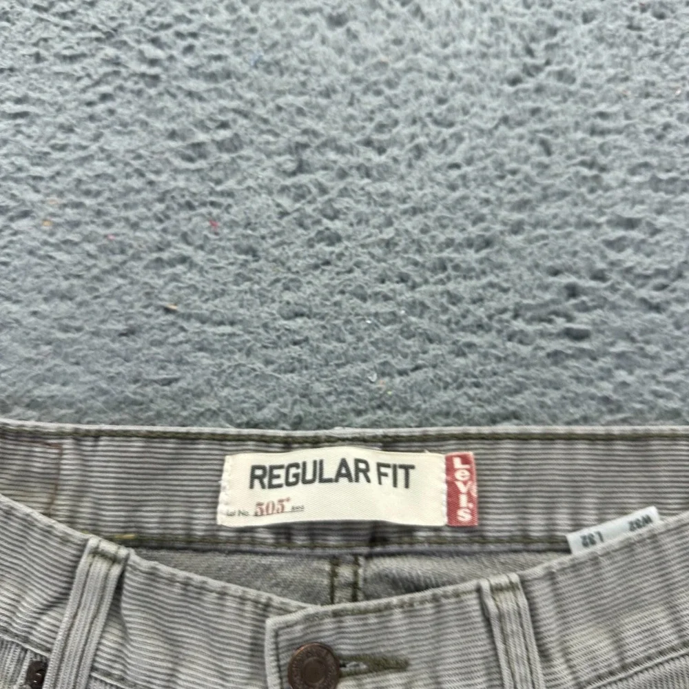 Vintage Levi's 505 Pant Mens 32x30 Gray Cotton Corduroy Chino Straight Business